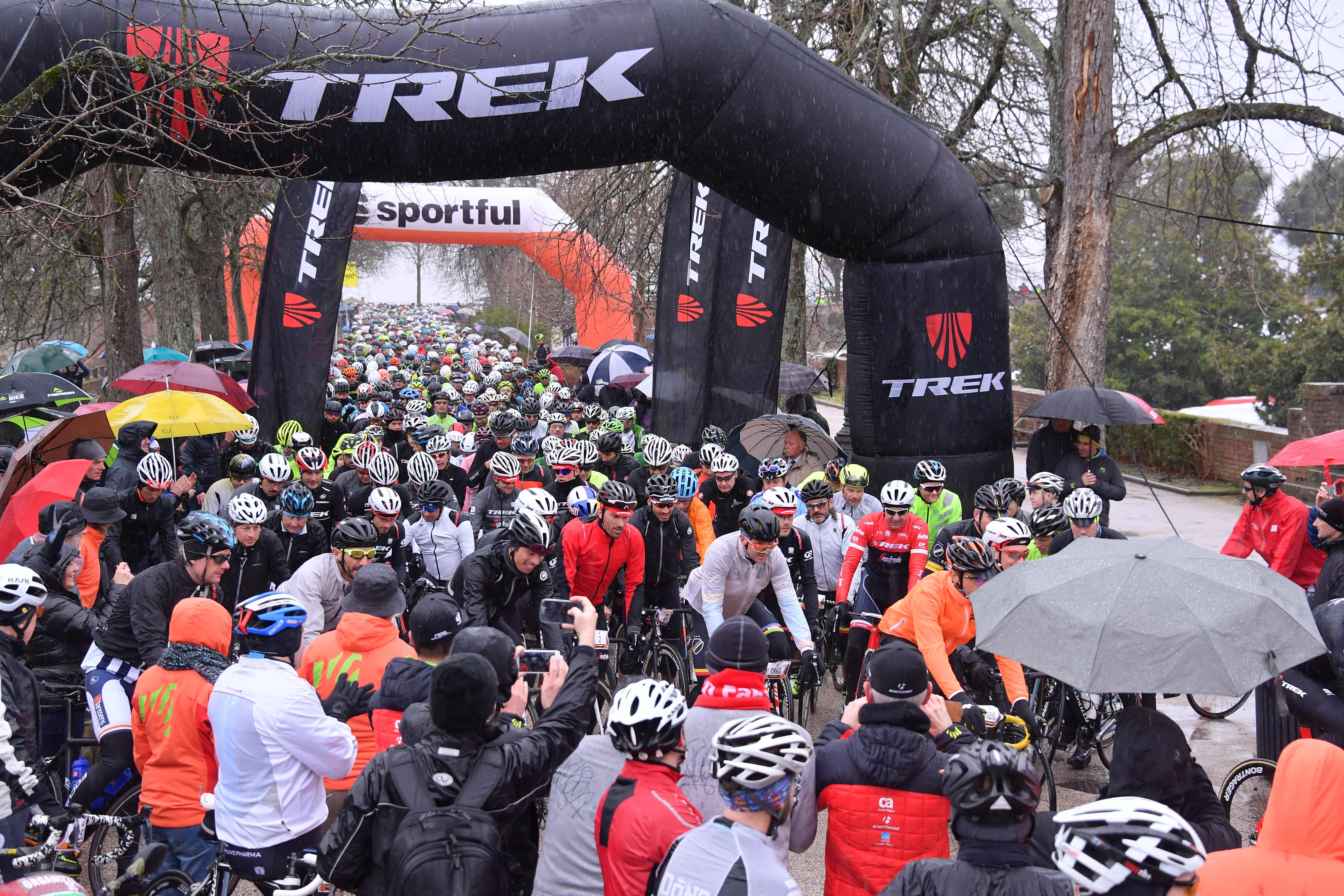 Everyone wants the Gran Fondo: almost 4000 cyclists registered